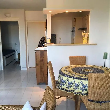 Avec Jardinet, Terrasse, Piscine Et Parking Aux Issambres - Fr-1-768-9 Holiday home